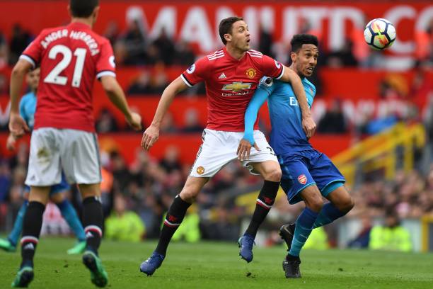 持扩大开放 持扩大开放